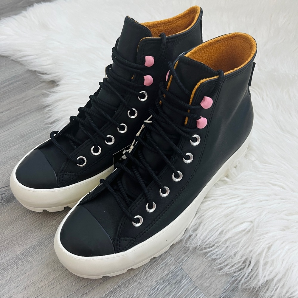 NWT Converse Chuck Taylor As Lugged Winter Gore-Tex Women’s Shoes - Picture 2 of 8